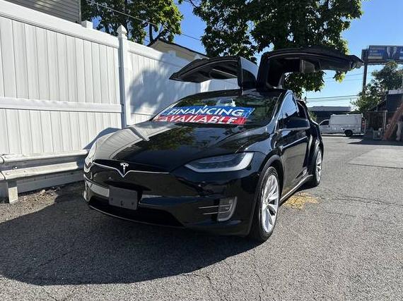 TESLA MODEL X 2018 5YJXCAE21JF137800 image